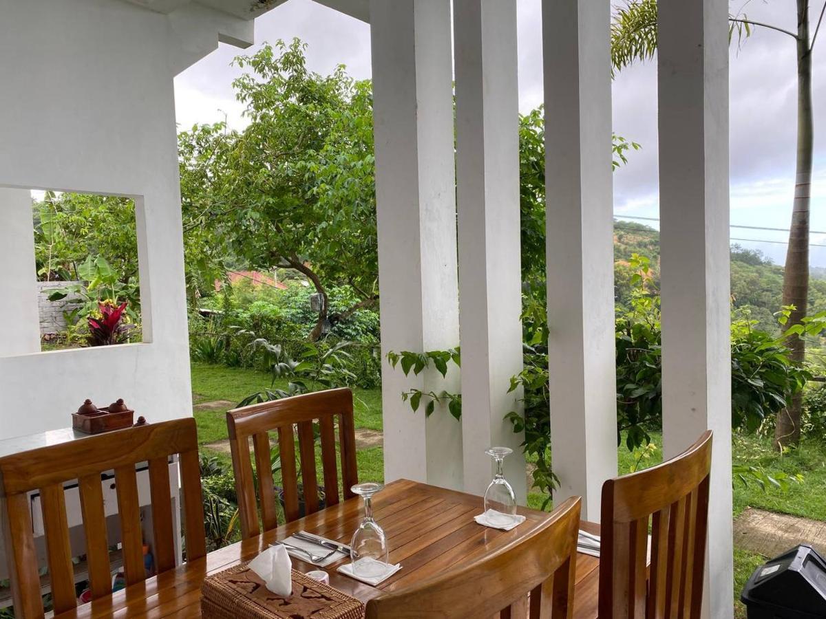 The Hill View Lombok Hotel Kuta  Exterior photo