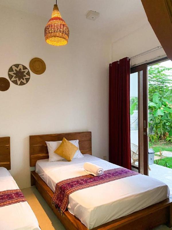 The Hill View Lombok Hotel Kuta  Exterior photo
