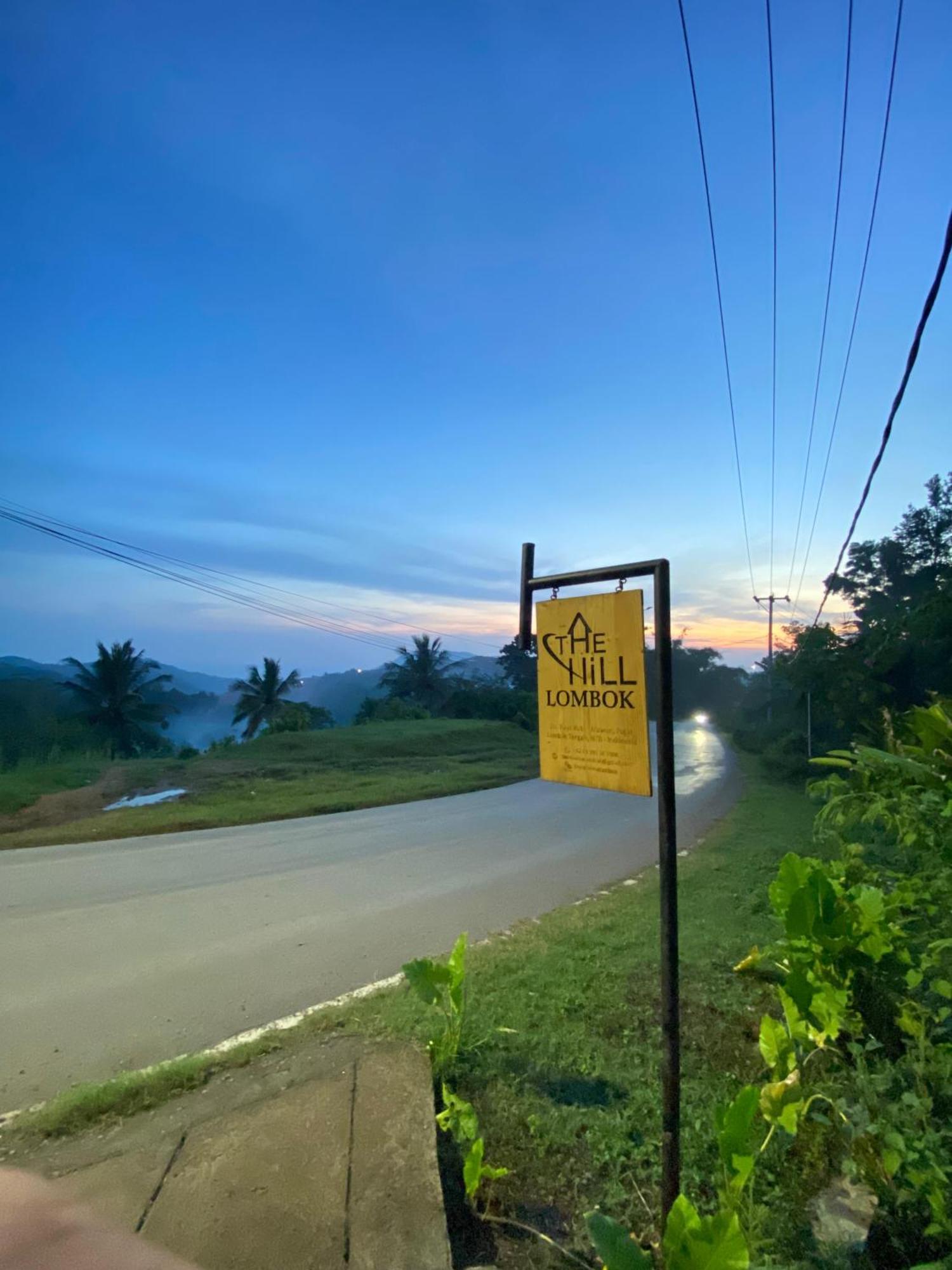 The Hill View Lombok Hotel Kuta  Exterior photo