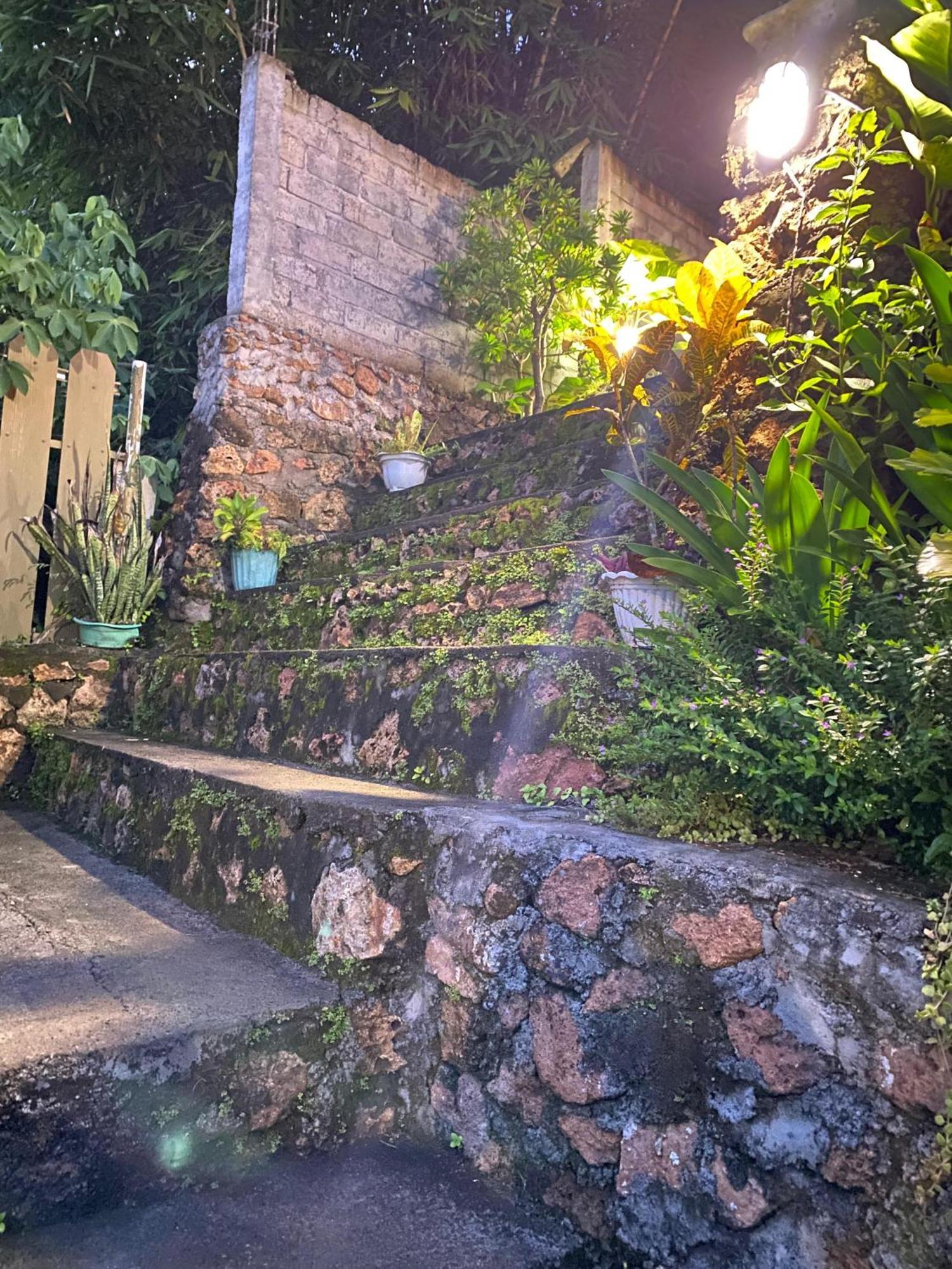 The Hill View Lombok Hotel Kuta  Exterior photo